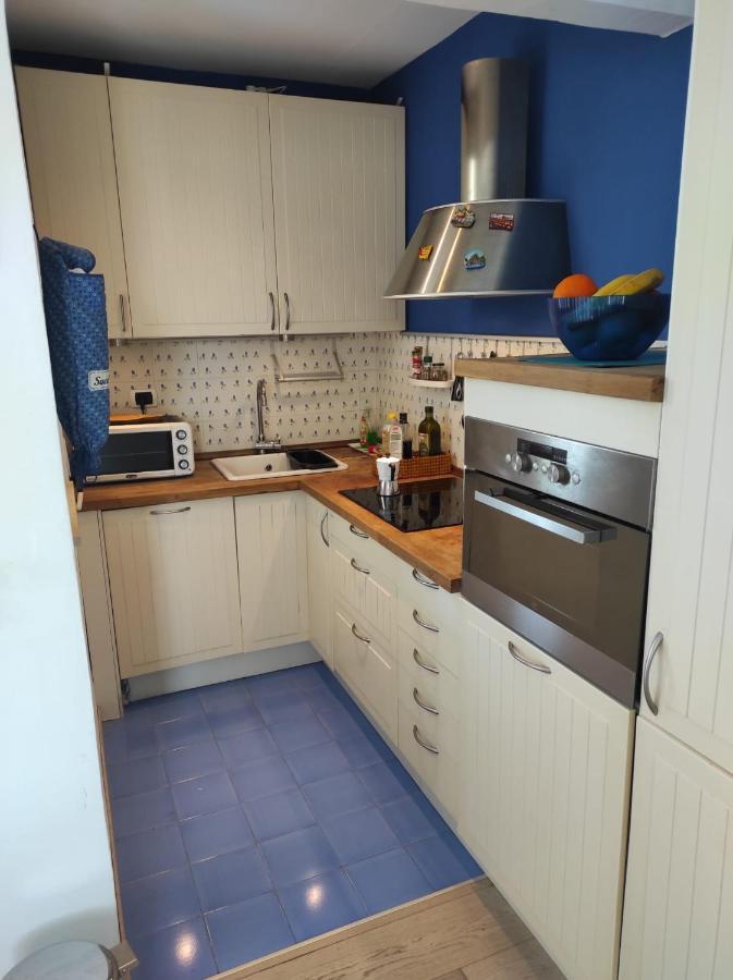 Grazioso Appartamento Vicino Al Mare San Cataldo  Exterior foto
