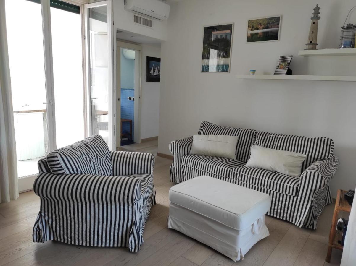 Grazioso Appartamento Vicino Al Mare San Cataldo  Exterior foto